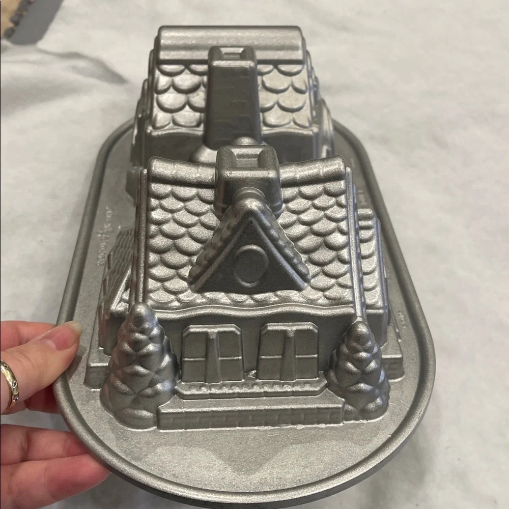 Nordic Ware Silver Gingerbread House Duet Cake Pan new